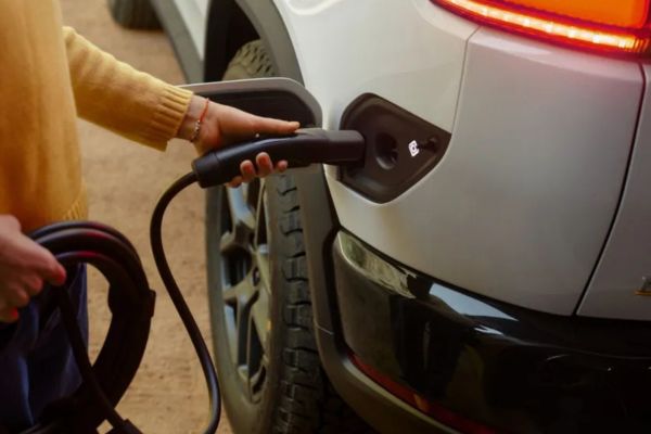 Rivian ChargeScape Partnership Rivian ChargeScape Partnership